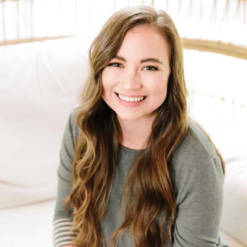 Amanda Warfield Headshot